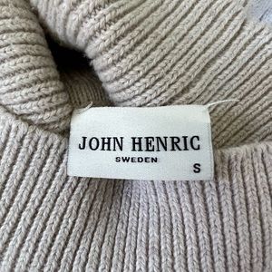 John Henric sweater